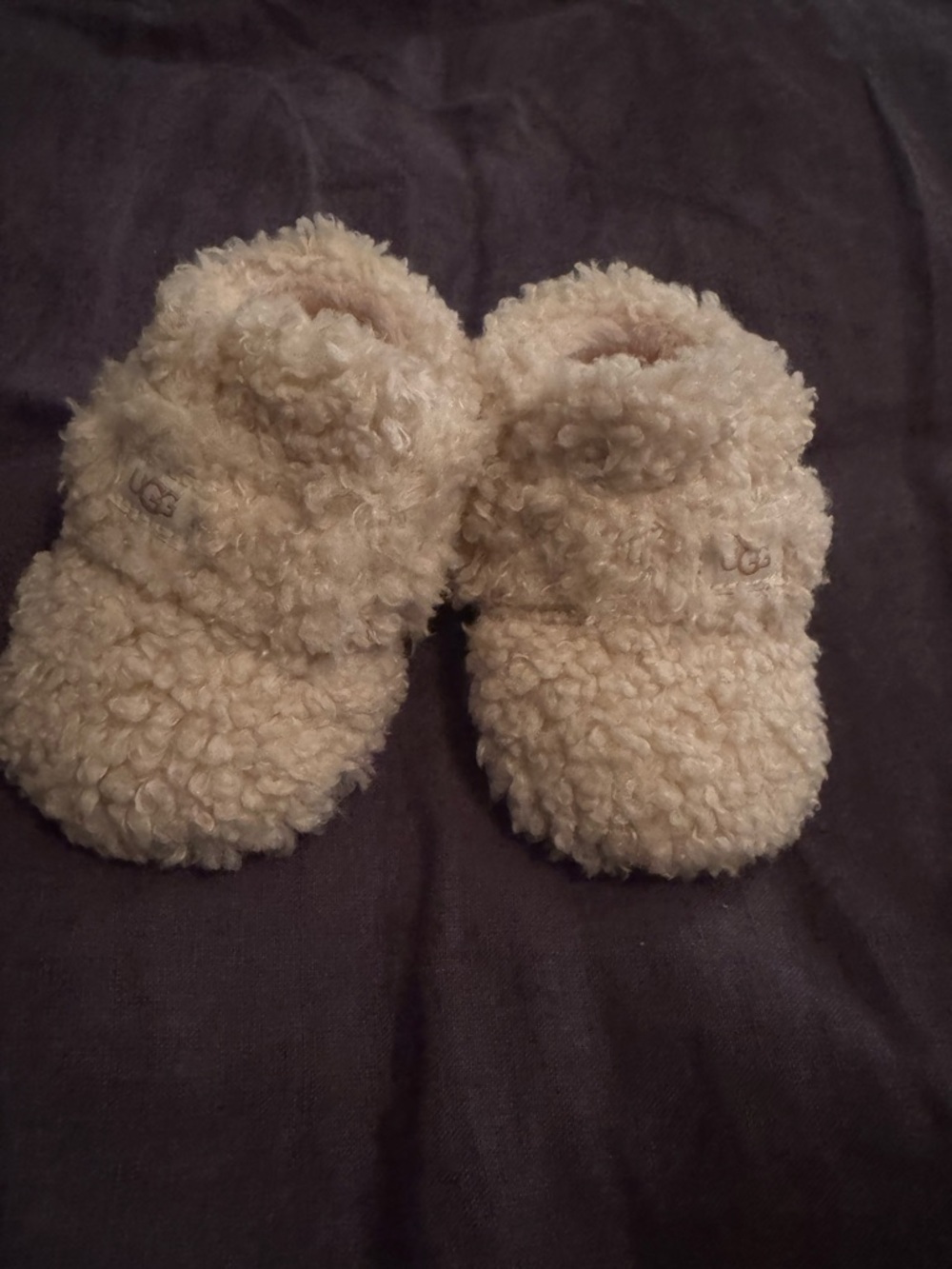 UGG baby size 2/3 Cream Shearling Infant Booties